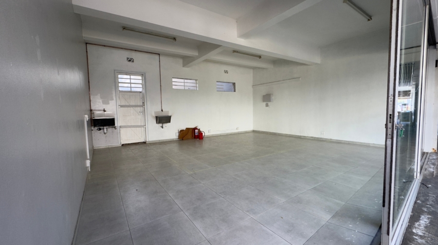 To Let Commercial Property for Rent in Somerset West Western Cape